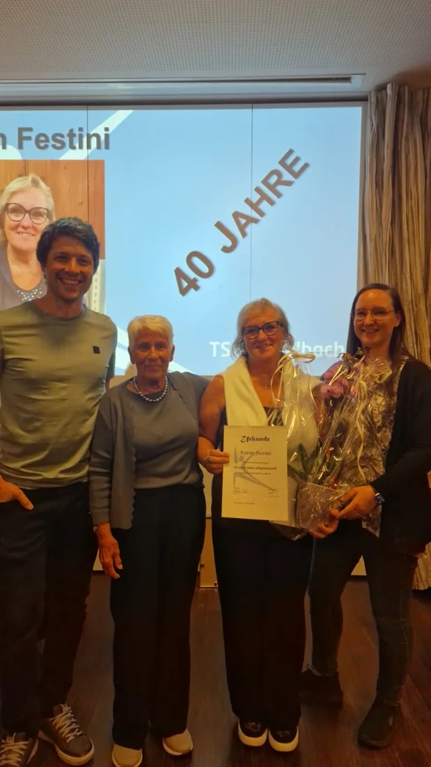 Ehrung für 40 Jahre Vereinsmitgliedschaft von Karin Festini